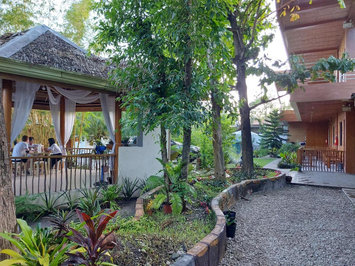 New Village Lodge Oslob Exterior foto