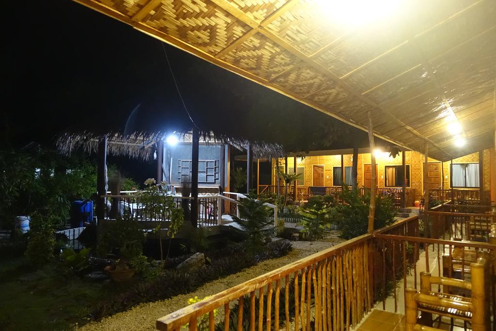 New Village Lodge Oslob Exterior foto
